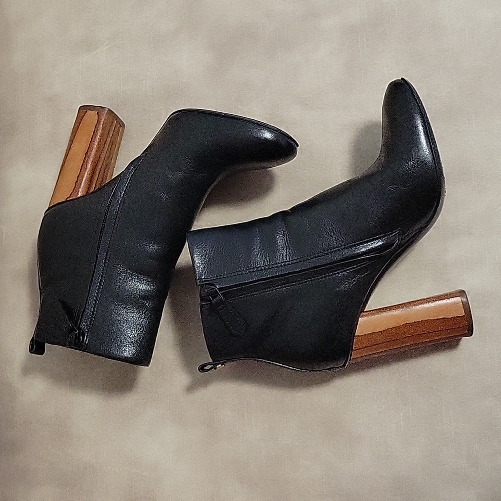 Tory Burch Raya 100mm Bootie, leather, black, size 5